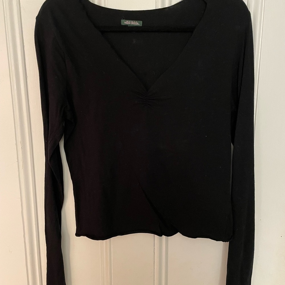 Wild Fable | Long Sleeve Black V Neck | Crop Top